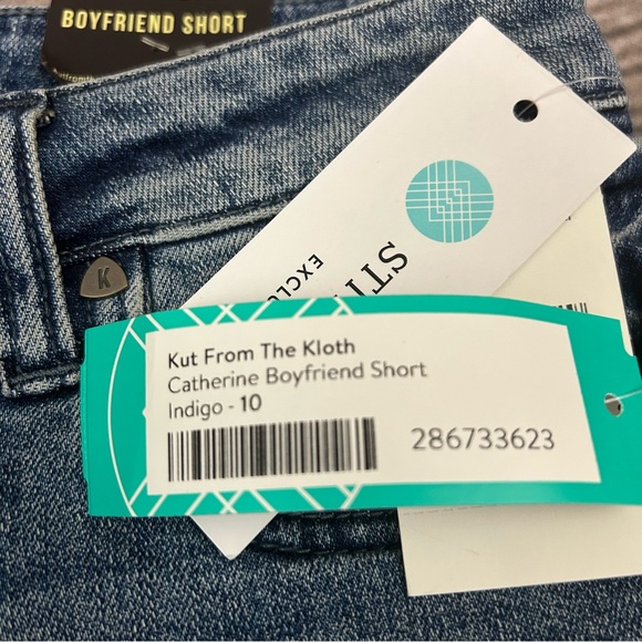 New with tags Kut from the Kloth Catherine Boyfriend denim short - Picture 5 of 6